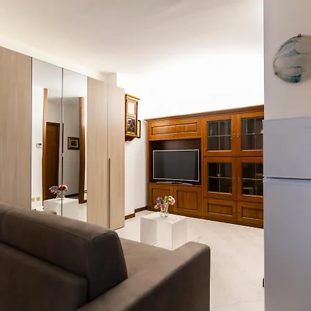 Apartman Pisani 4 *